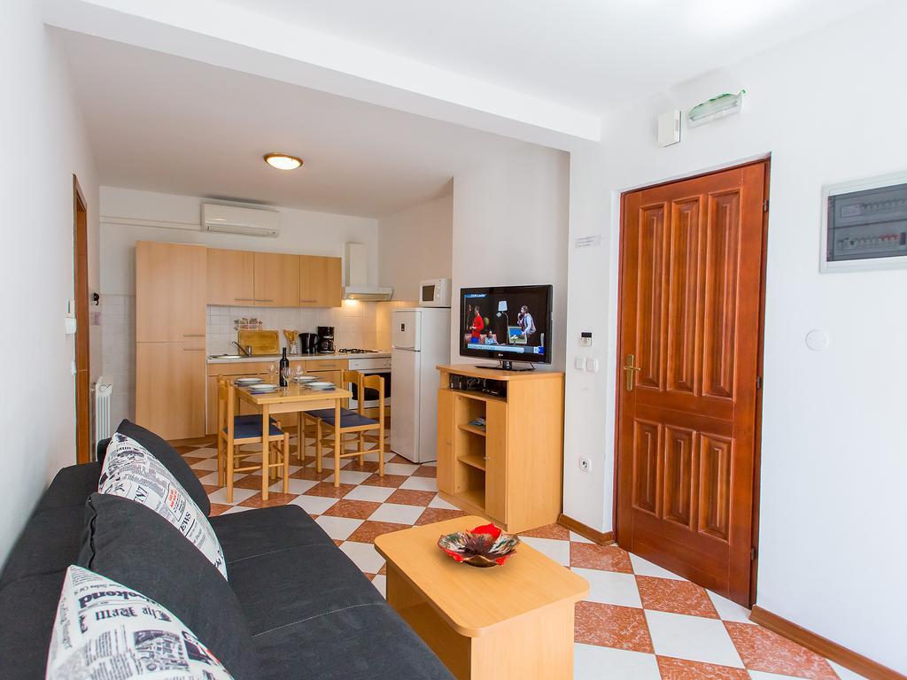 Apartments Ava Poreč Exterior foto